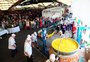Com oito cozinheiros e três horas de preparo, Polentaço da Festa da Uva atrai visitantes