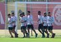 Alan Patrick participa de treino e alimenta esperança de jogar pelo Inter contra o Atlético Nacional-COL