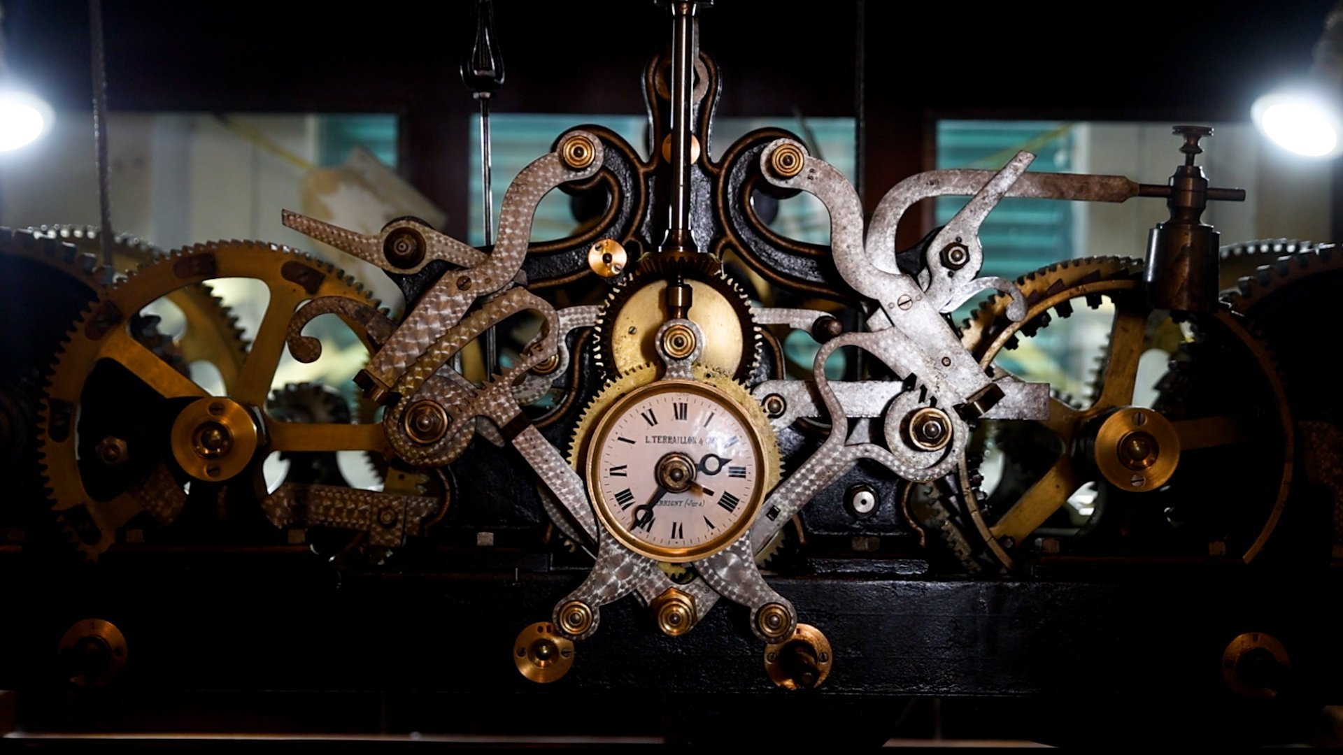 Saiba mais sobre o rel&oacute;gio centen&aacute;rio do P&atilde;o dos Pobres