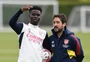 Quem é o treinador de bolas paradas do Arsenal que recebeu mais de R$ 2,3 milhões por gols marcados