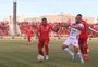Jogadores do Inter reclamam do gramado em derrota para o Guarany: "Fugiu das nossas características"