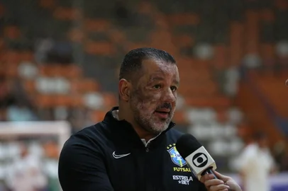 CARLOS BARBOSA, RS, BRASIL, 05/03/2023.Jogo de Futsal  BRASIL X UZBEQUISTÃO - CARLOS BARBOSA / RS. (Neimar De Cesero/Agência RBS)<!-- NICAID(15366532) -->