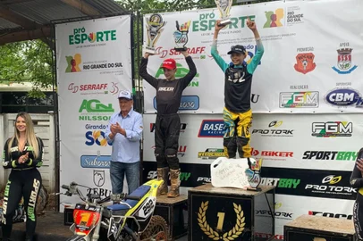 Guylherme Faria Sobieski sobe ao pódio na primeira colocação de campeão gaúcho de velocross.<!-- NICAID(15932076) -->