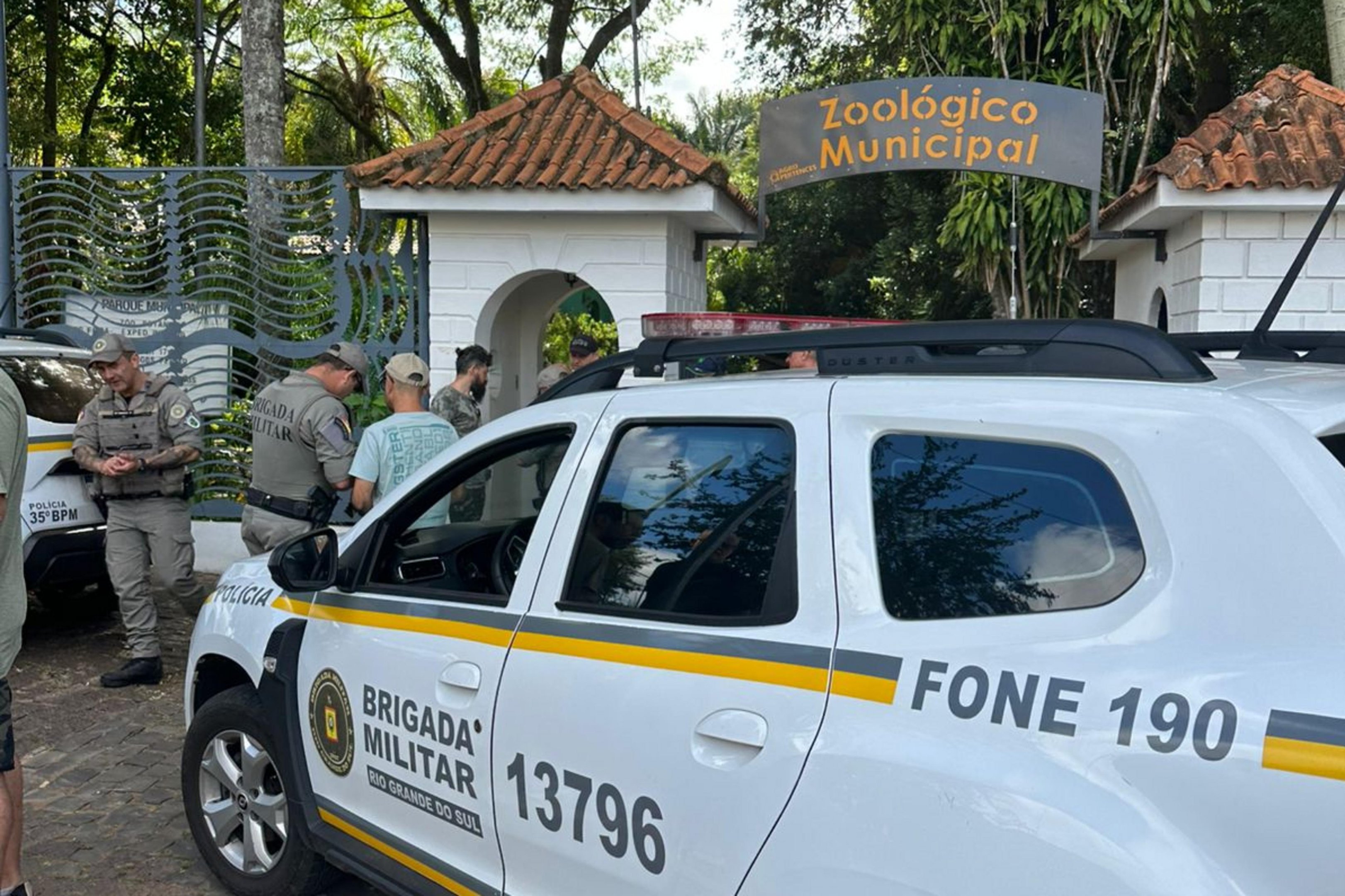 Homem invade zool&oacute;gico municipal de Cachoeira do Sul e mata veado-campeiro