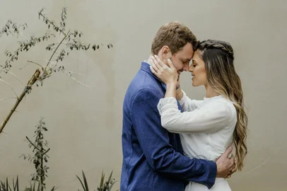 Governo pretende liberar pista de dança em eventos a partir de 1º de outubro. Na foto, o casal Rafaela da Silva, 31 anos, e Eduardo Rosati, 33.<!-- NICAID(14879331) -->