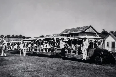 Bonde de Tramandaí na década de 1930<!-- NICAID(15666759) -->