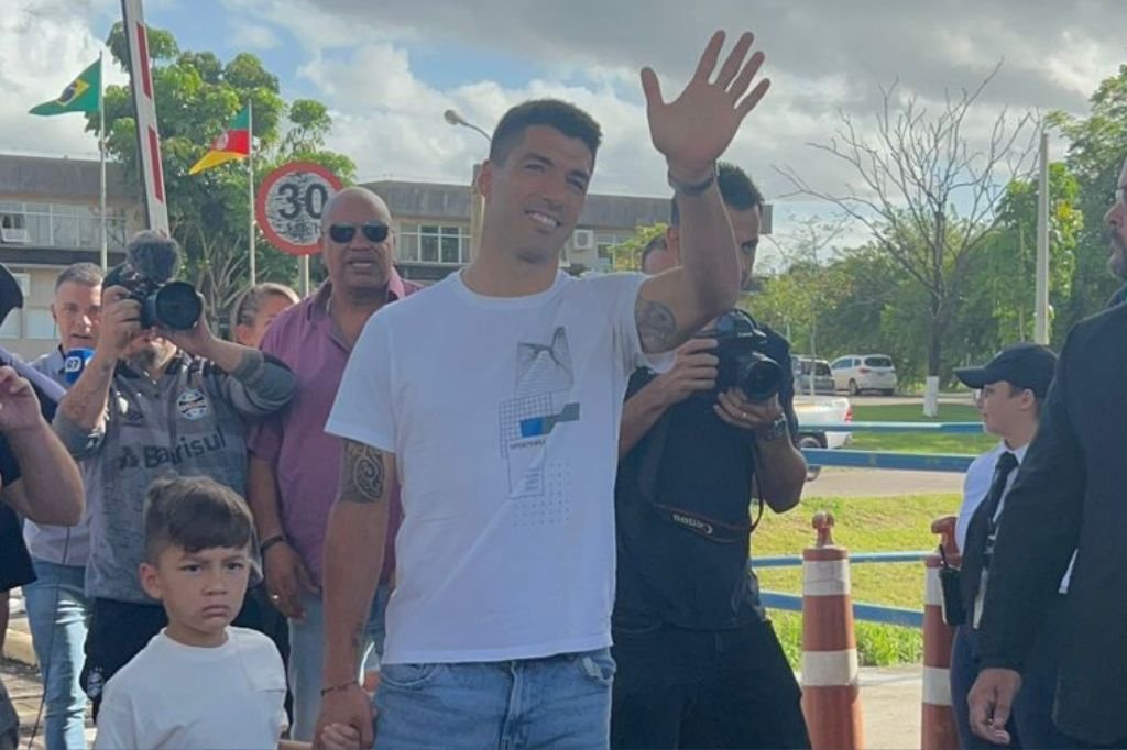 VÍDEO: Suárez se despede da torcida no Salgado Filho