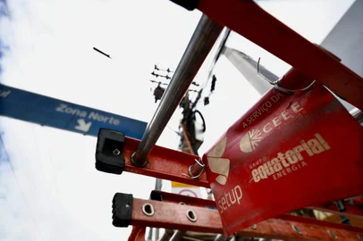 trabalhos da CEEE<!-- NICAID(15656038) -->