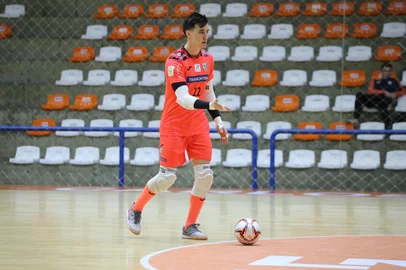 ACBF em treinamento em Carlos Barbosa. Na foto, goleiro Pedro Bianchini<!-- NICAID(16035374) -->