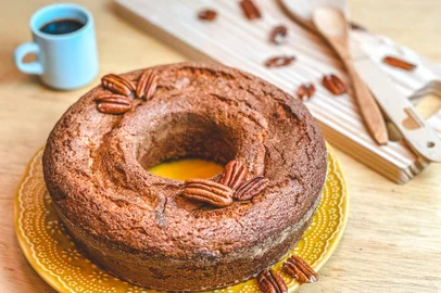 bolo de noz-pecã, bolo de laranja com noz, destemperados, bolo, café da tarde<!-- NICAID(15401926) -->