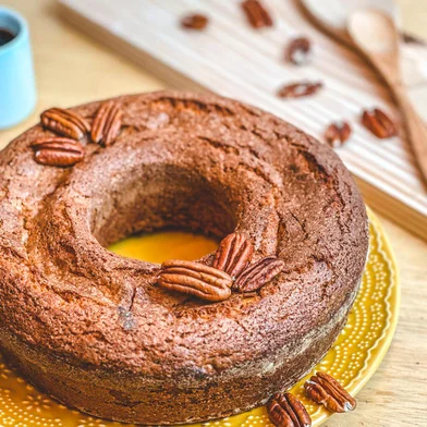 bolo de noz-pecã, bolo de laranja com noz, destemperados, bolo, café da tarde<!-- NICAID(15401926) -->