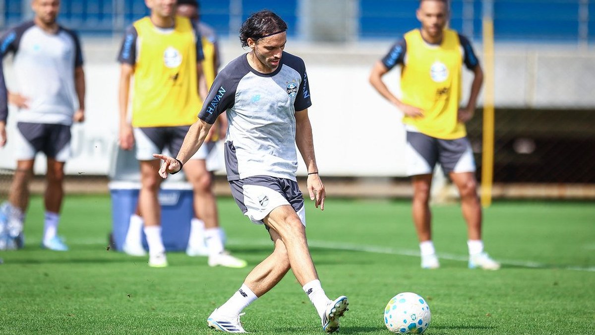 Krovinovic desfalca o Grêmio contra o São Paulo por falta de visto de trabalho