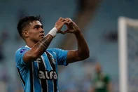 Porto Alegre, RS, Brasil, 08-04-2025: Grêmio vs Atlético Grau pela Copa Sul-Americana, na Arena. Gol de Arezo, no 1-0.  Foto: Renan Mattos / Agência RBS<!-- NICAID(16013039) -->