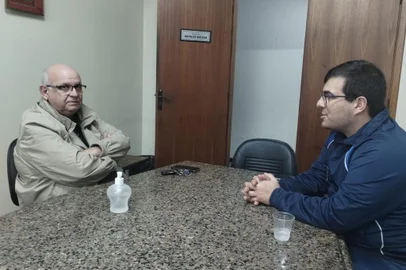 Romildo Bolzan Júnior, presidente do PDT RS, e Rafael Bueno, presidente do PDT Caxias do Sul - Daniel Corrêa, Divulgação<!-- NICAID(15545368) -->