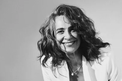 Simone comemora 50 anos de carreira com dois shows em Porto Alegre<!-- NICAID(15497141) -->