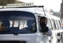 Com viagens gratuitas, grupo de taxistas transforma kombi em veículo de ações solidárias na Capital