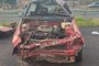 Duas pessoas ficam feridas após carro capotar na RS-118, em Sapucaia do Sul<!-- NICAID(15075271) -->