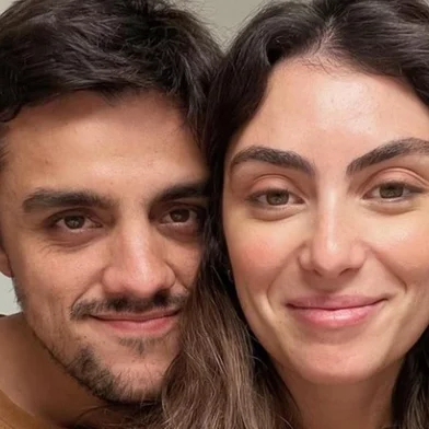 Declaração da influenciadora digital Mariana Uhlmann, casada com o ator Felipe Simas, sobre fofoca repercutiu nas redes sociais<!-- NICAID(14792213) -->