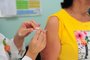 CAXIAS DO SUL, RS, BRASIL, 10/04/2023. Iniciada a vacinação contra a Influenza em Caxias do Sul. Só na UBS São Vicente 30 pessoas já se vacinaram na manhã de segunda (10). (Bruno Todeschini/Agência RBS)Indexador: BTK<!-- NICAID(15398695) -->