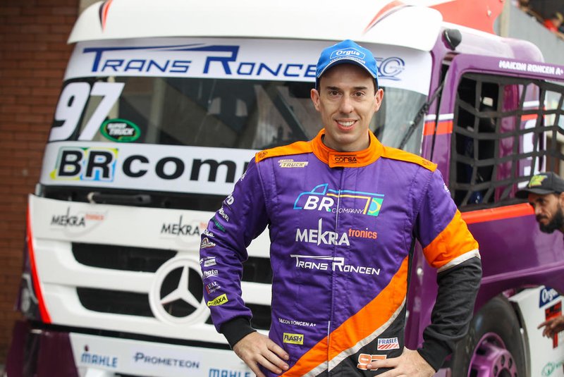 Maicon Roncen, piloto da equipe Fábio Fogaça Motorsport, participa da segunda etapa da Copa Truck, que será realizada neste fim de semana no Autódromo Internacional Ayrton Senna, em Goiânia.<!-- NICAID(15732134) -->