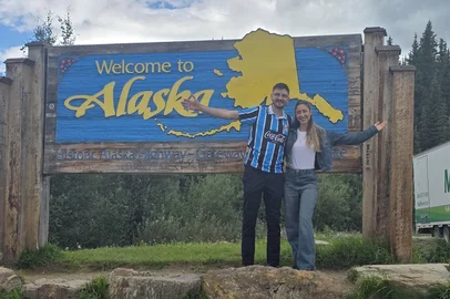 Casal de Passo Fundo chega ao Alasca de motorhome<!-- NICAID(16088929) -->
