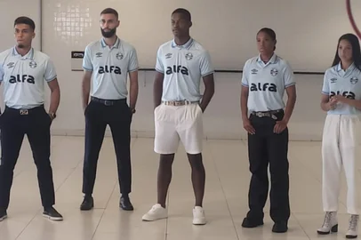 Possível nova camisa do Grêmio<!-- NICAID(16038760) -->