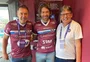 Ex-zagueiro Lugano assiste a vitória do Caxias contra o Grêmio e recebe camisa personalizada