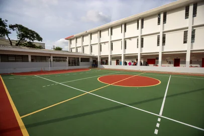 Desinterdição do Instituto Pedro Schneider, de São Leopoldo - R$ 1,4 milhão -  Reparos das instalações elétricas, da cobertura, da pavimentação e da pintura, além da instalação de uma subestação de energia