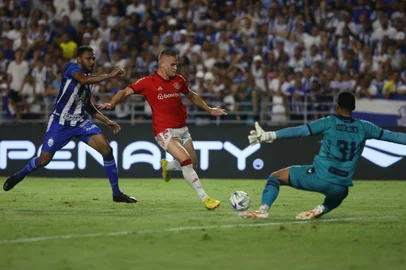 Jogo entre CSA vs Internacional pela Copa do Brasil 2023 no estádio Rei Pelé - Foto: Ricardo Duarte/SC Internacional/DivulgaçãoIndexador: ricardo duarte<!-- NICAID(15414644) -->