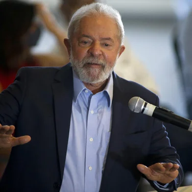 Brazilian former president (2003-2011) Luiz Inacio Lula da Silva, delivers a press conference at the metalworkers' union building in Sao Bernardo do Campo, in metropolitan Sao Paulo, Brazil, on March 10, 2021. - Brazil's former leader Luiz Inacio Lula da Silva made his return to politics Wednesday with a virulent attack on President Jair Bolsonaro and his "imbecile" handling of the coronavirus pandemic. (Photo by Miguel SCHINCARIOL / AFP)<!-- NICAID(14732382) -->