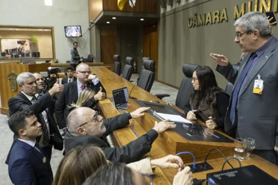 MovimentaÃ§Ã£o de plenÃ¡rio. Vereadora Claudia AraÃºjo na presidencia da sessÃ£o<!-- NICAID(15425446) -->