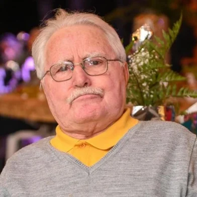 Morre Régis Prestes, advogado e ex-presidente da Câmara de Caxias do Sul, aos 85 anos.<!-- NICAID(16060352) -->