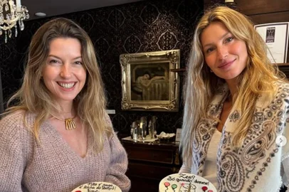 A modelo Gisele Bündchen publicou um post em seu perfil nas redes sociais com fotos em família durante visita à Região da Serra do Rio Grande do Sul, onde celebrou o aniversário de 45 anos, completados em há 4 dias, em 20 de julho.<!-- NICAID(16086991) -->