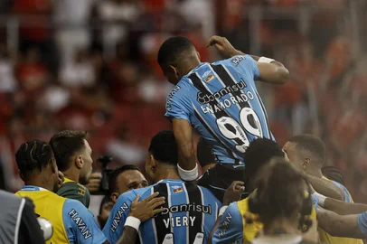 PORTO ALEGRE, RS, BRASIL, 08/03/2026: Inter e Grêmio se enfrentam no Estádio Beira-Rio, no Gre-Nal de número 451, no jogo de volta da final do Campeonato Gaúcho de 2026, o Gauchão. Após o jogo de ida, na Arena, terminar em 3 a 0 para o Grêmio, o Internacional recebe o adversário em casa com a missão de tentar reverter o placar e conquistar o bicampeonato estadual.  Foto: André Ávila/Agência RBSIndexador: Andre Avila<!-- NICAID(16240692) -->