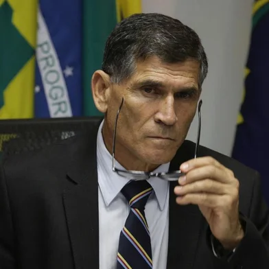 Carlos Alberto dos Santos Cruz, Secretaria de Governo, general Santos Cruz<!-- NICAID(13848482) -->