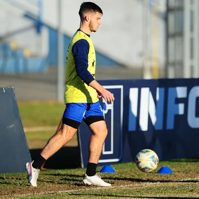 BENTO GONÇALVES, RS, BRASIL, 25/06/2025. Treino do Esportivo no estádio Parque Esportivo Monanha dos Vinhedos, em Bento Gonçalves. O Esportivo está disputando o Gauchão Série A2 2025, Divisão de Acesso. (Porthus Junior/Agência RBS)Indexador: BTK<!-- NICAID(16067517) -->