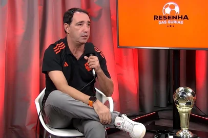 Mauricio Salgado, técnico das Gurias Coloradas<!-- NICAID(16037958) -->