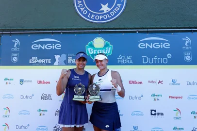 Naná Silva, Sol Larraya, tênis