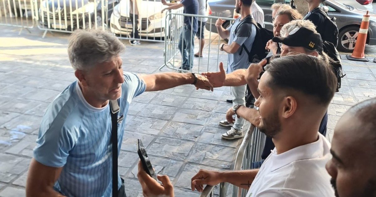 Com recepção calorosa, Grêmio chega a Belo Horizonte para decisão contra o Atlético-MG