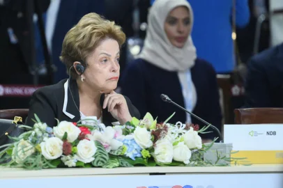 16th BRICS summit. Expanded meeting of BRICS heads of delegation8790237 23.10.2024 President of the BRICS New Development Bank Dilma Rousseff during an expanded meeting of BRICS leaders during the 16th BRICS summit in Kazan. Images can be used on the condition that the photographerâs name and source are mentioned in the following order: âname of the photographer / brics-russia2024.ru host photo agency.â Grigory Sysoev / Photohost agency brics-russia2024.ruLocal: KazanIndexador: Grigory SysoevSecao: PoliticsFonte: Photohost agency brics-russia2024.ruFotógrafo: STF<!-- NICAID(15896845) -->