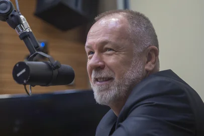 PORTO ALEGRE, RS, BRASIL - Treinador Mano Menezes do Internacional de Porto Alegre, no programa Sala de Redação. Indexador: Jeff Botega<!-- NICAID(15092156) -->