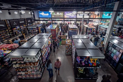 Brasil Free Shop<!-- NICAID(16162487) -->