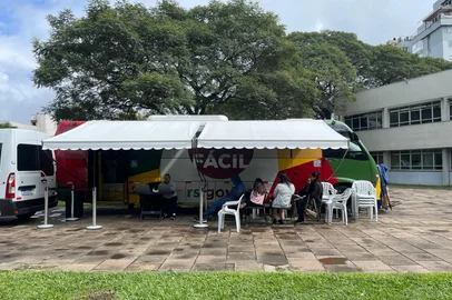 Devido à alta demanda, prefeitura de Farroupilha solicita prorrogação de unidade móvel do Tudo Fácil por mais duas semanas.<!-- NICAID(16263005) -->