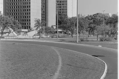 ***ATENÇÃO: NÃO USAR SEM AUTORIZAÇÃO DA EDITORIA DE FOTOGRAFIA*** Brasília, DF: Ensaio Caminhos do Desejo, do fotógrafo Diego Bressani, realizado em Brasília, DF. Foto: Diego Bressani/Divulgação<!-- NICAID(15981478) -->