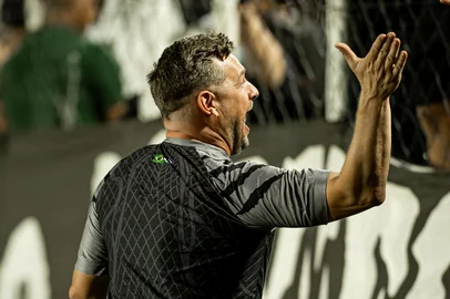 Lucas Isotton, caxiense técnico do Mixto-MT, campeão do Campeonato Mato-Grossense em 2026.<!-- NICAID(16243001) -->