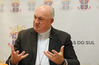 CAXIAS DO SUL, RS, BRASIL. 08.05.2025. Entrevista coletiva do bispo Dom José Dislon, na Diocese de Caxias do Sul, sobre as primeiras impressões sobre a escolha do Papa Leão XIV, no conclave. (Ulisses Castro / Agência RBS).<!-- NICAID(16033151) -->