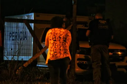 14/12/2022 - Homicídio em Alvorada, na Região Metropolitana. FOTO: Lauro Alves, Agência RBS<!-- NICAID(15294793) -->