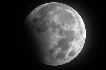 Eclipse de 28/10/23 visto do Nepal<!-- NICAID(15582418) -->
