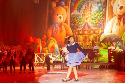 Espetáculo resgata a magia do brincar em Barra Funda; evento chega a 14ª edição<!-- NICAID(16344538) -->