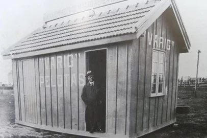 Base da Varig em Pelotas no final dos anos 1920<!-- NICAID(16016519) -->